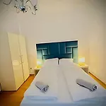 Beautiful & Stylish 1Br Apartment 10 Min To Westbahnhof